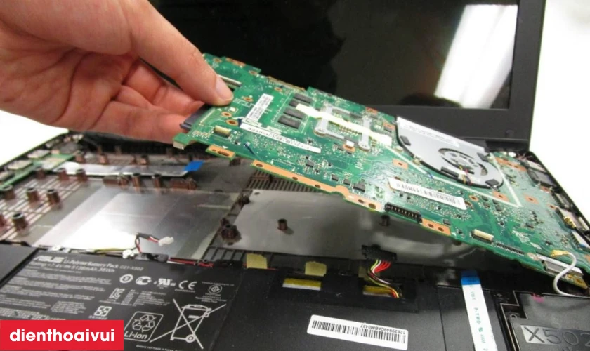 Lỗi main c&oacute; thể đến từ IC, RAM, &acirc;m thanh