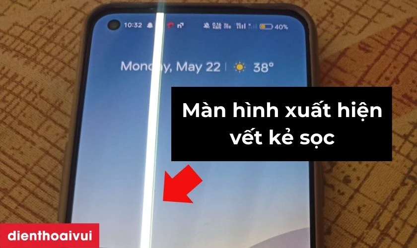 Màn hình xuất hiện các vết kẻ sọc