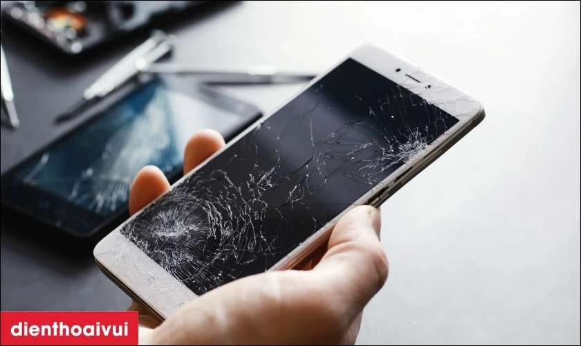 Biểu hiện màn hình Vsmart Joy 4 hỏng cần thay thế