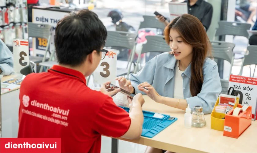 V&igrave; sao chọn thay m&agrave;n h&igrave;nh Honor Play tại Điện Thoại Vui