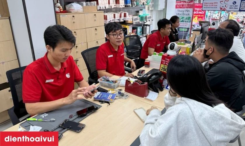To&agrave;n bộ qu&aacute; tr&igrave;nh thay thế được thực hiện bằng thiết bị chuy&ecirc;n dụng