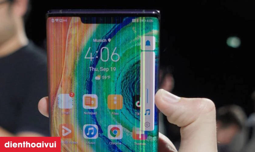 Nguy&ecirc;n nh&acirc;n hư hỏng m&agrave;n h&igrave;nh Huawei Mate 30 Pro