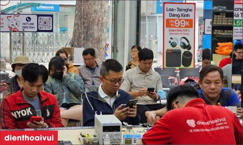 Địa chỉ thay m&agrave;n h&igrave;nh Huawei Mate 40 Pro uy t&iacute;n