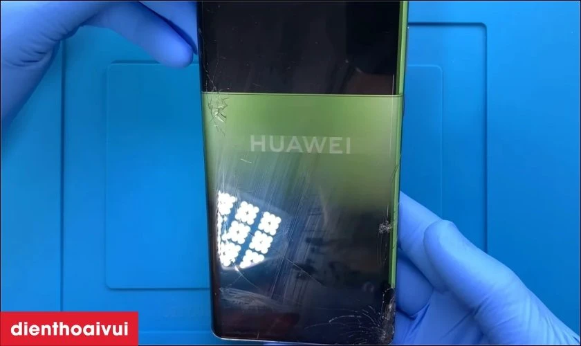 C&aacute;c dấu hiệu nhận biết bạn cần thay m&agrave;n Huawei Mate 40 Pro mới