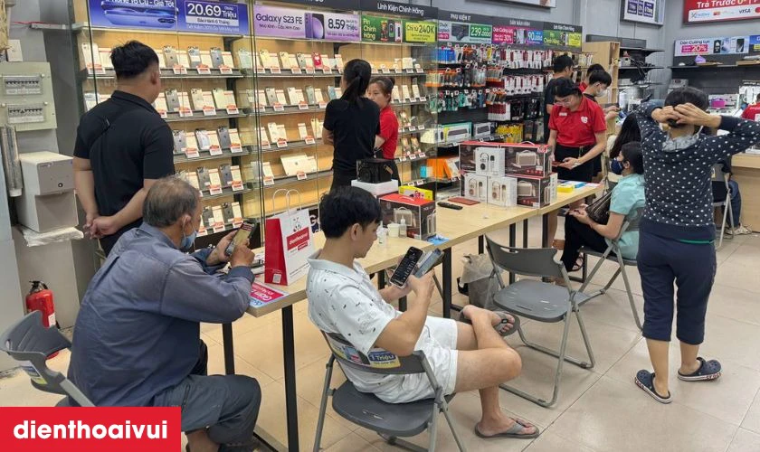 V&igrave; sao chọn thay m&agrave;n h&igrave;nh Huawei P30 Lite tại Điện Thoại Vui