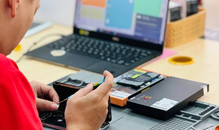 Ưu điểm khi thay m&agrave;n h&igrave;nh GX ch&iacute;nh h&atilde;ng cho iPhone 12