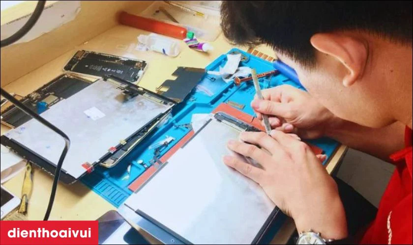 Thời gian sửa chữa dao động từ 30 - 60 ph&uacute;t