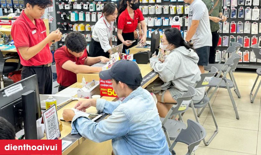 Quy tr&igrave;nh thay m&agrave;n h&igrave;nh iPad Mini 1 chuy&ecirc;n nghiệp lấy liền tại Điện Thoại Vui