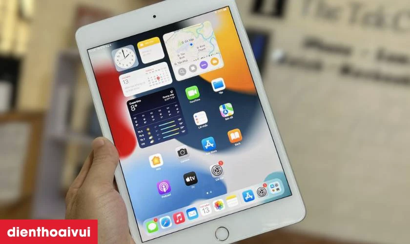C&oacute; n&ecirc;n thay m&agrave;n h&igrave;nh iPad mini 5 kh&ocirc;ng