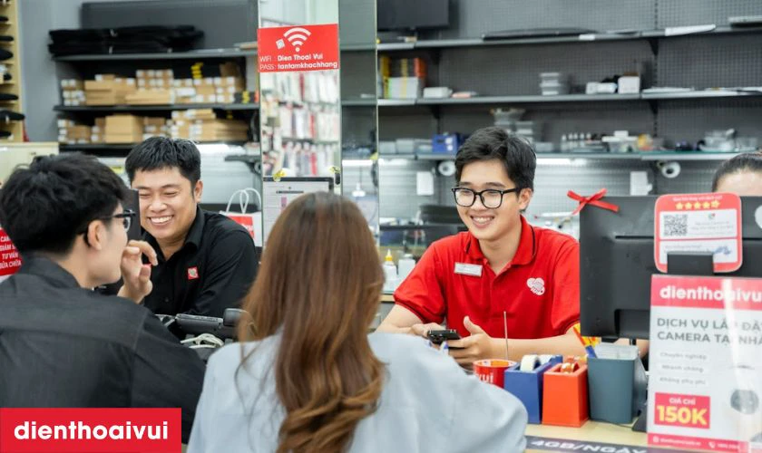 B&agrave;n giao m&aacute;y, d&aacute;n tem bảo h&agrave;nh v&agrave; hướng dẫn sử dụng sau thay thế