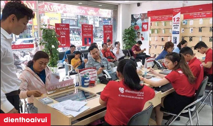 Địa chỉ thay m&agrave;n h&igrave;nh iPhone 13 ch&iacute;nh h&atilde;ng GX uy t&iacute;n, chất lượng nhất ở đ&acirc;u?
