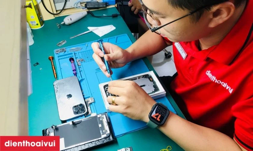 Tại sao chọn Điện Thoại Vui để thay m&agrave;n h&igrave;nh cho điện thoại?