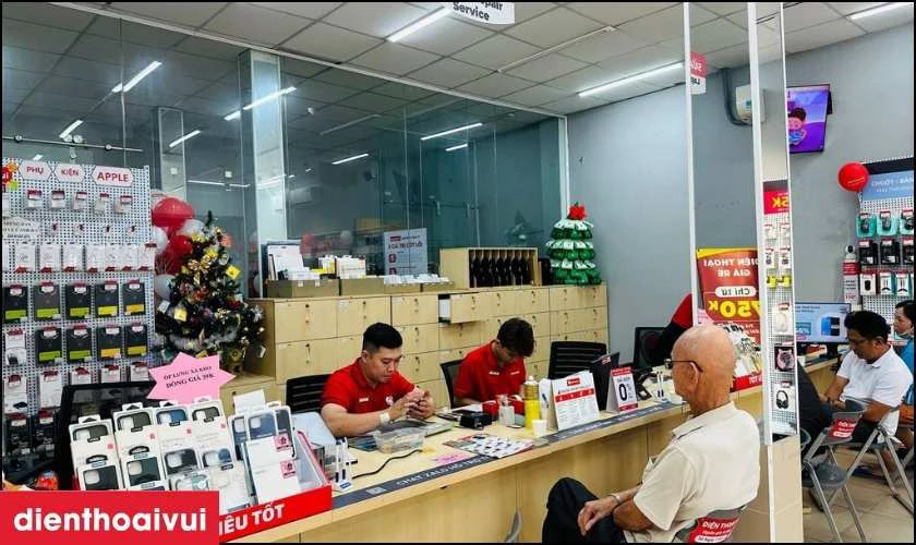 Địa chỉ n&agrave;o thay m&agrave;n h&igrave;nh iPhone 15 Pro Max uy t&iacute;n nhất Hồ Ch&iacute; Minh v&agrave; H&agrave; Nội?