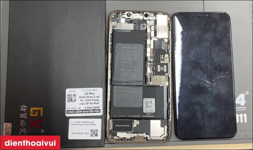 Quy tr&igrave;nh thay m&agrave;n h&igrave;nh iPhone Xs Max tại Điện Thoại Vui
