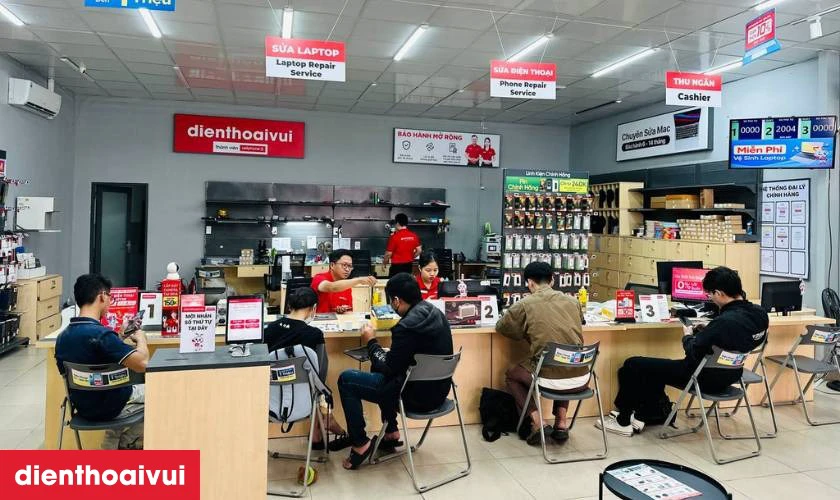 Địa chỉ thay m&agrave;n h&igrave;nh iPhone XS Max ch&iacute;nh h&atilde;ng EK Pro gi&aacute; rẻ
