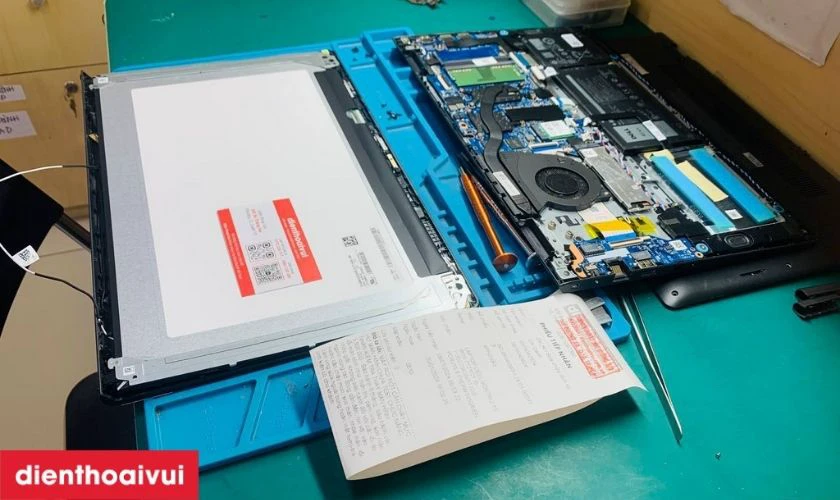 H&igrave;nh ảnh dịch vụ thay m&agrave;n h&igrave;nh laptop Acer