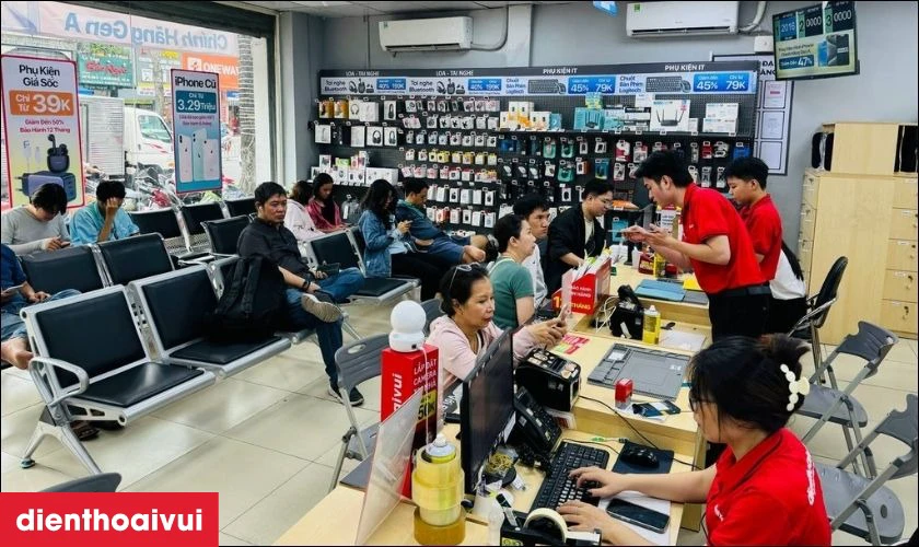 Quy tr&igrave;nh thay m&agrave;n h&igrave;nh laptop chuy&ecirc;n nghiệp, minh bạch