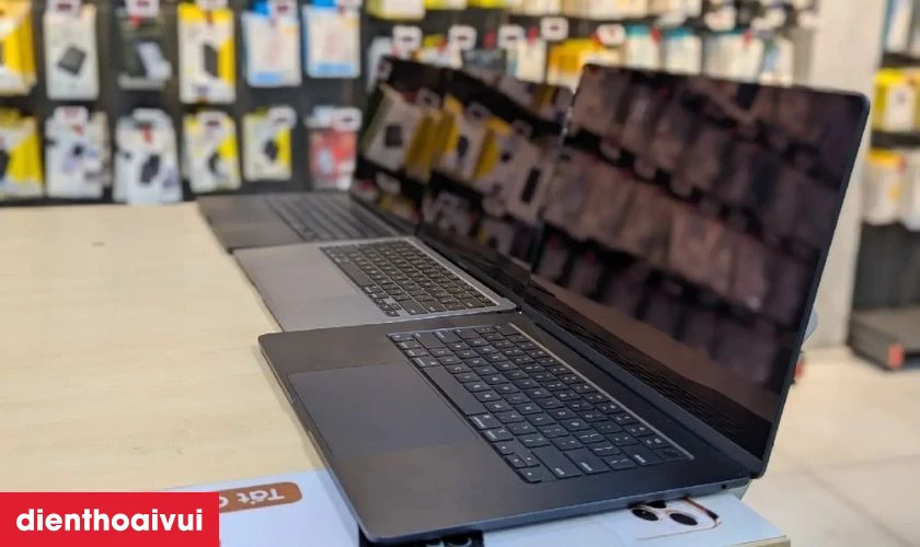 Quy tr&igrave;nh thay m&agrave;n h&igrave;nh laptop Acer Nitro 5 A515 lấy liền tại Điện Thoại Vui