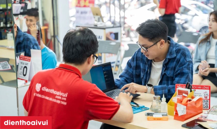 Quy tr&igrave;nh thay m&agrave;n h&igrave;nh laptop Asus gi&aacute; tốt, lấy liền tại Điện Thoại Vui