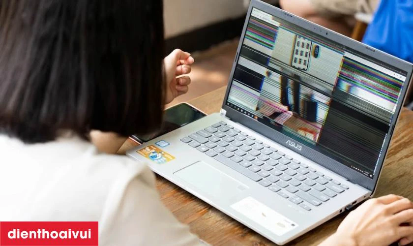 Dấu hiệu cần thay màn hình laptop Asus