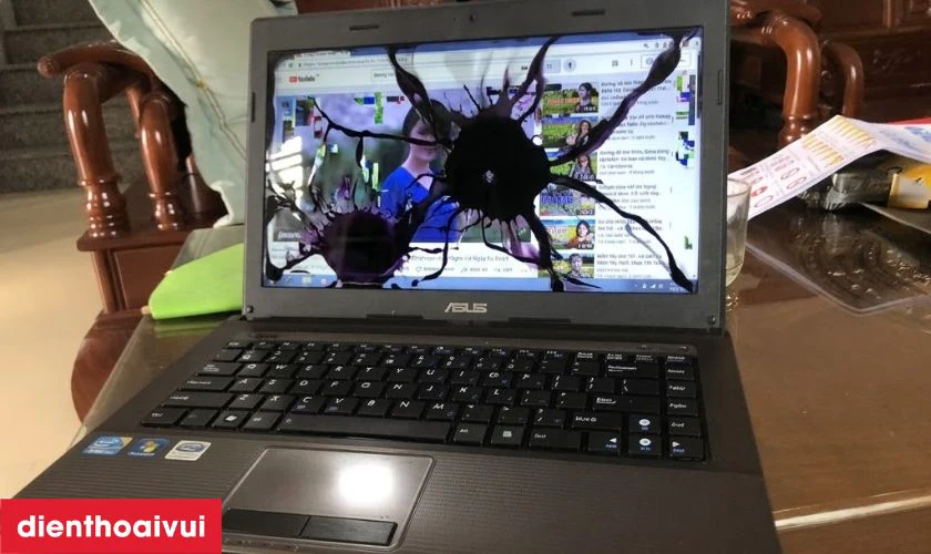 Khi n&agrave;o cần thay m&agrave;n h&igrave;nh laptop Asus X44?