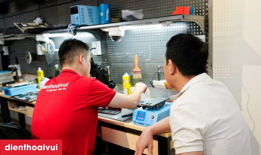 Kinh nghiệm khi thay màn hình laptop đúng chuẩn