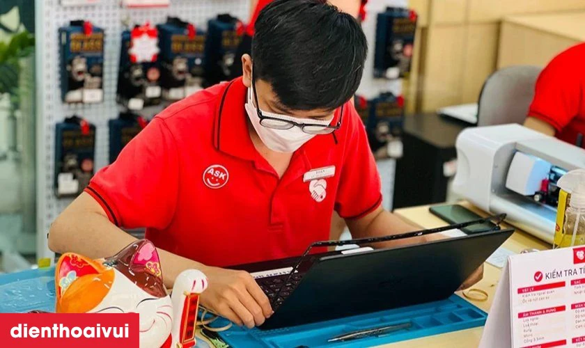 Quy trình thay màn hình laptop Asus X454 chuyên nghiệp