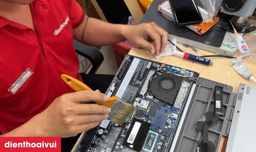 Quy trình thay màn hình laptop Asus X756Y giá tốt, lấy liền tại Điện Thoại Vui