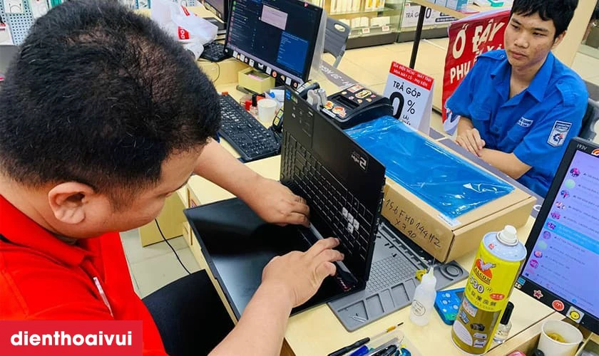 N&ecirc;n sửa chữa hay thay m&agrave;n h&igrave;nh laptop Dell Alienware