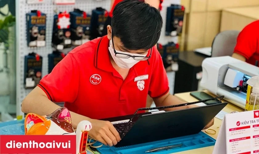 Thay màn hình laptop Dell Inspiron 14 5447 giá bao nhiêu?