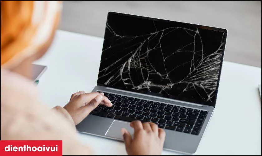 Dấu hiệu cần thay màn hình laptop Dell Inspiron 15 3550 chính hãng GENA