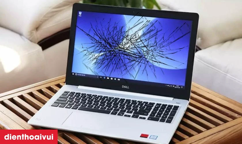 Dấu hiệu cần thay màn hình laptop Dell Inspiron 15 7580