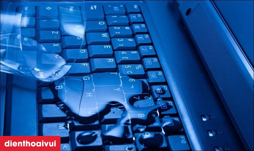 Nguy&ecirc;n nh&acirc;n m&agrave;n h&igrave;nh laptop Dell bị hỏng cần thay