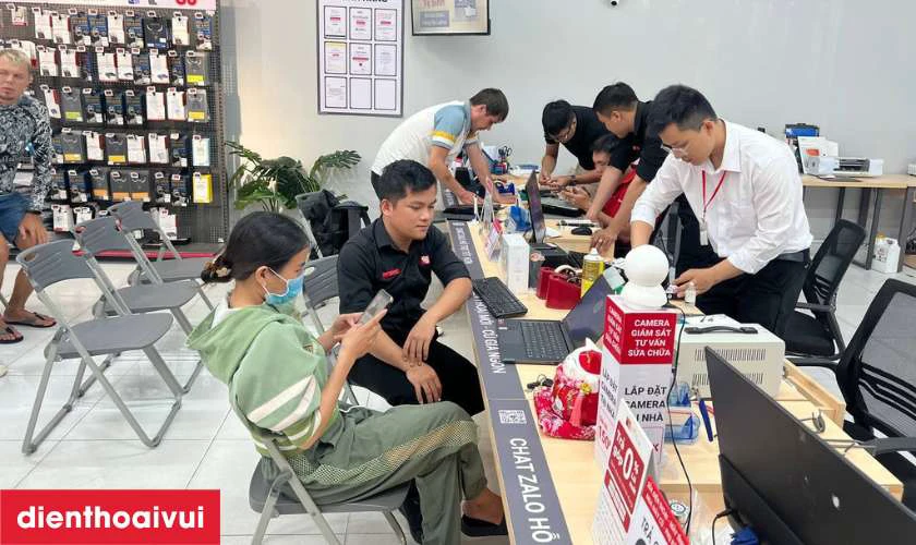 Địa chỉ thay m&agrave;n h&igrave;nh laptop Dell uy t&iacute;n