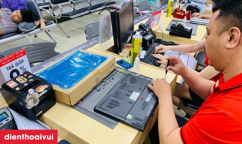 Dịch vụ thay m&agrave;n h&igrave;nh laptop Dell Latitude 12 e7280
