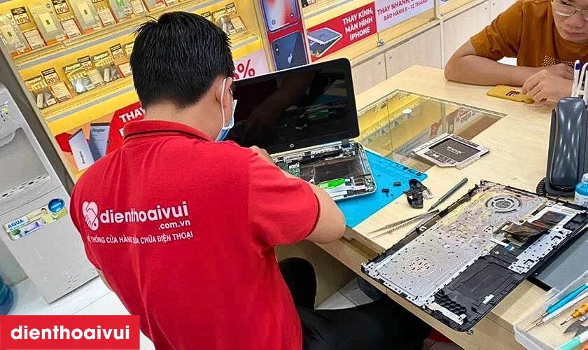 Quy tr&igrave;nh thay m&agrave;n h&igrave;nh laptop Dell Latitude 14 7430