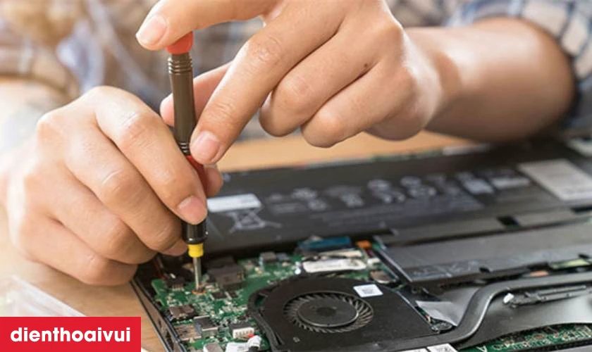 Tại sao thay màn hình laptop Dell Precision lại quan trọng