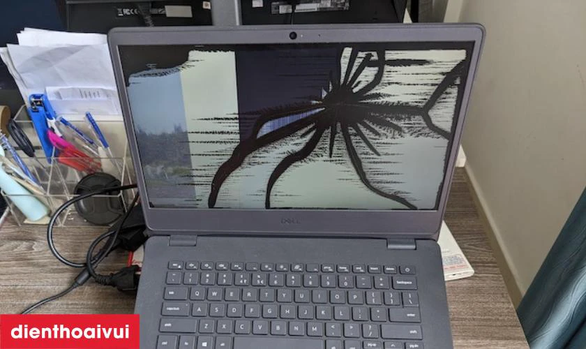 Dấu hiệu cần thay m&agrave;n h&igrave;nh laptop Dell Precision 15 3551