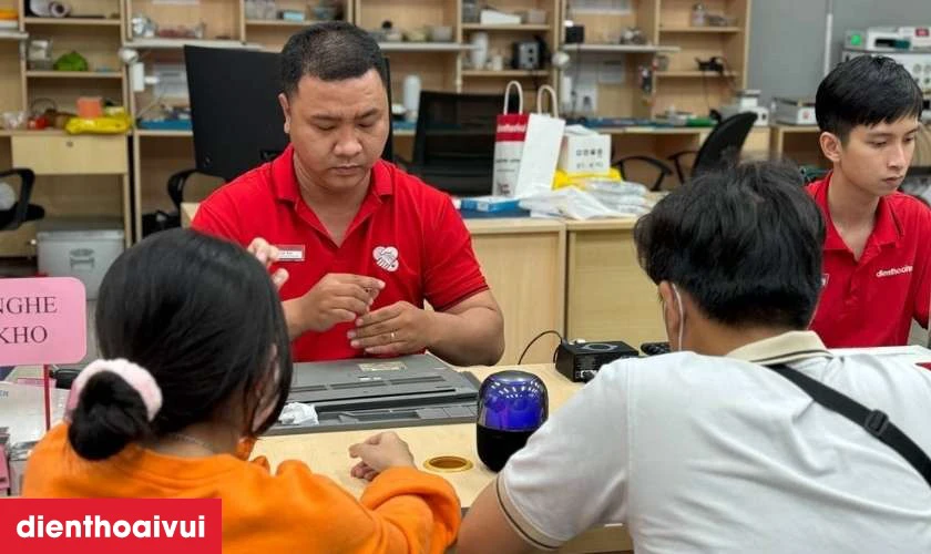 Tại sao n&ecirc;n chọn thay m&agrave;n h&igrave;nh laptop Dell Precision 17 7750 tại Điện Thoại Vui