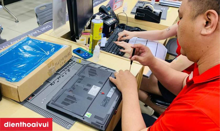 Giá thay màn hình laptop Dell Precision 15 3540