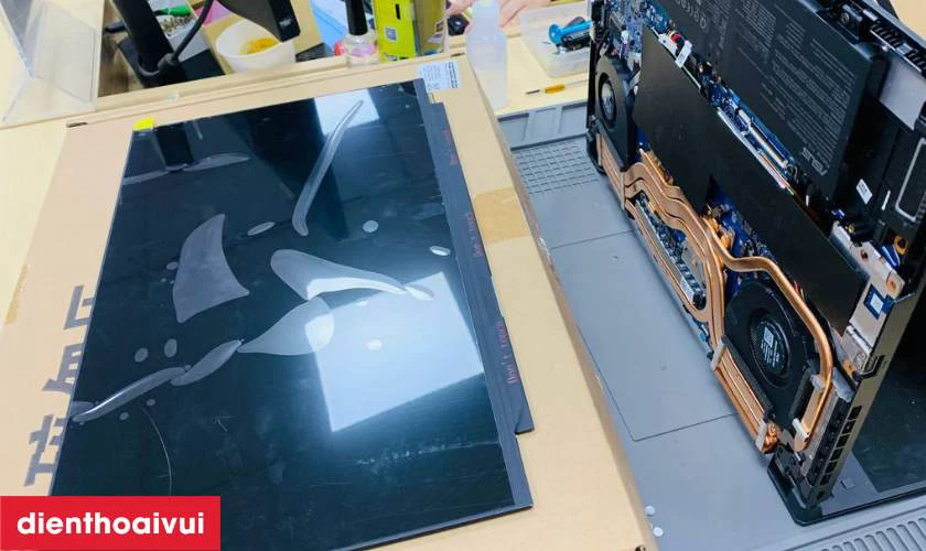 Địa chỉ thay màn hình laptop Dell Precision 15 3540