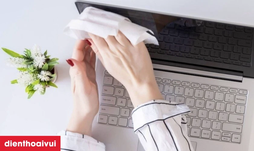 Cách sử dụng và bảo quản màn hình sau thay