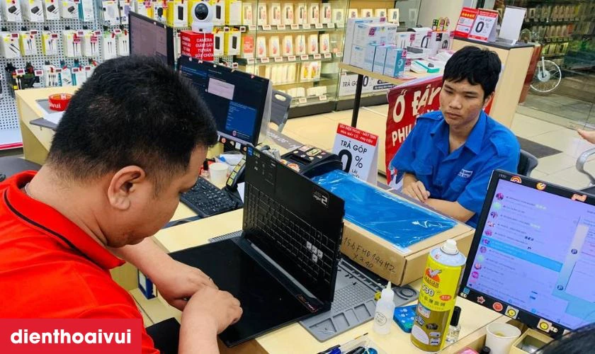 Thay m&agrave;n h&igrave;nh laptop Dell XPS 13 9360 ch&iacute;nh h&atilde;ng