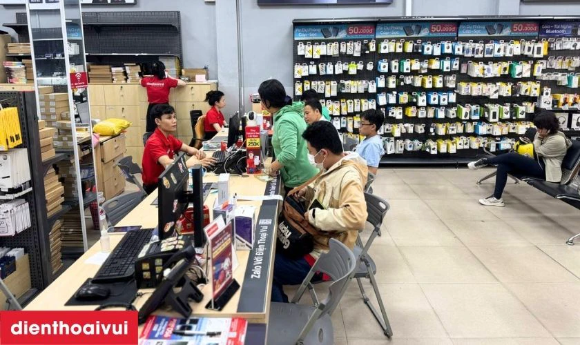 Đặt lịch thay m&agrave;n h&igrave;nh laptop Dell XPS 13 9370 9380 gi&aacute; tốt tại Điện Thoại Vui