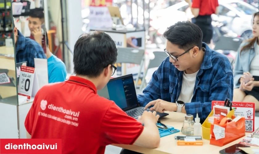 B&agrave;n giao v&agrave; bảo h&agrave;nh