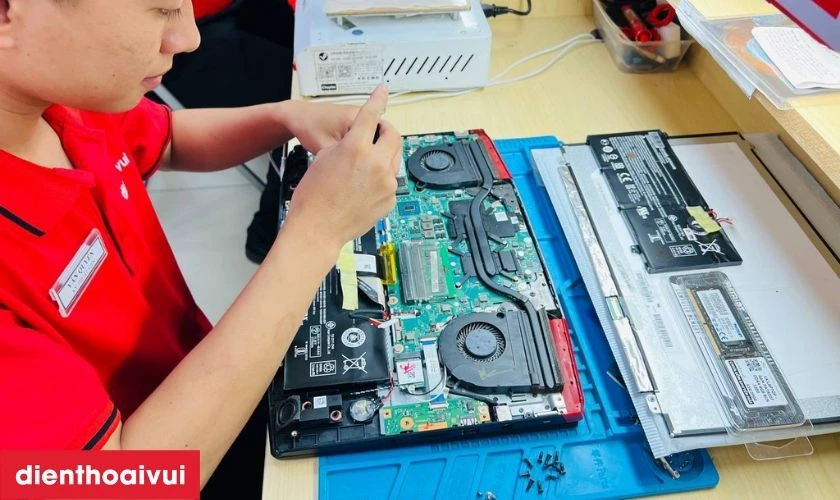 Quy trình thay màn hình laptop Dell XPS 16 Plus 9640