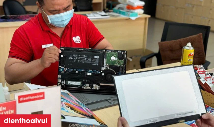 Quy tr&igrave;nh thay m&agrave;n h&igrave;nh laptop HP CN03XL SH03XL