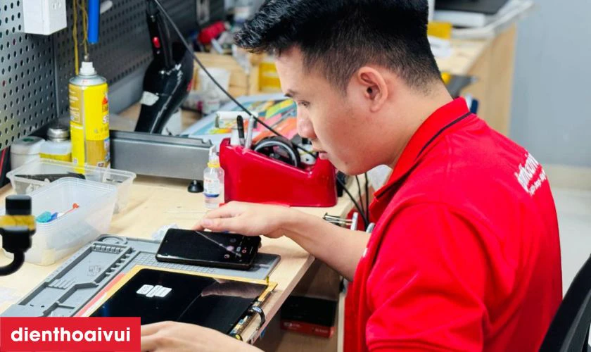 Kiểm tra laptop HP DV6 v&agrave; ho&agrave;n thiện