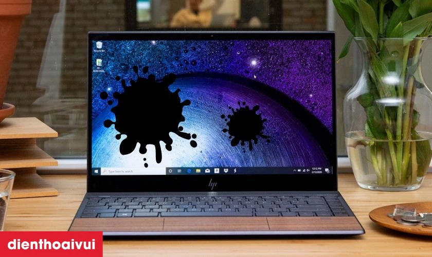 Dấu hiệu cần thay m&agrave;n h&igrave;nh laptop HP Envy 15 AE012LA