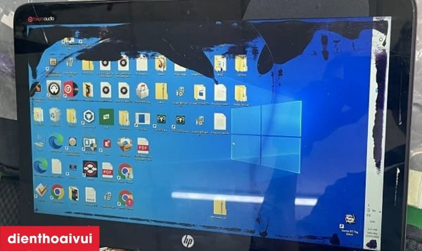 Dấu hiệu cần thay m&agrave;n h&igrave;nh laptop HP Probook 4435